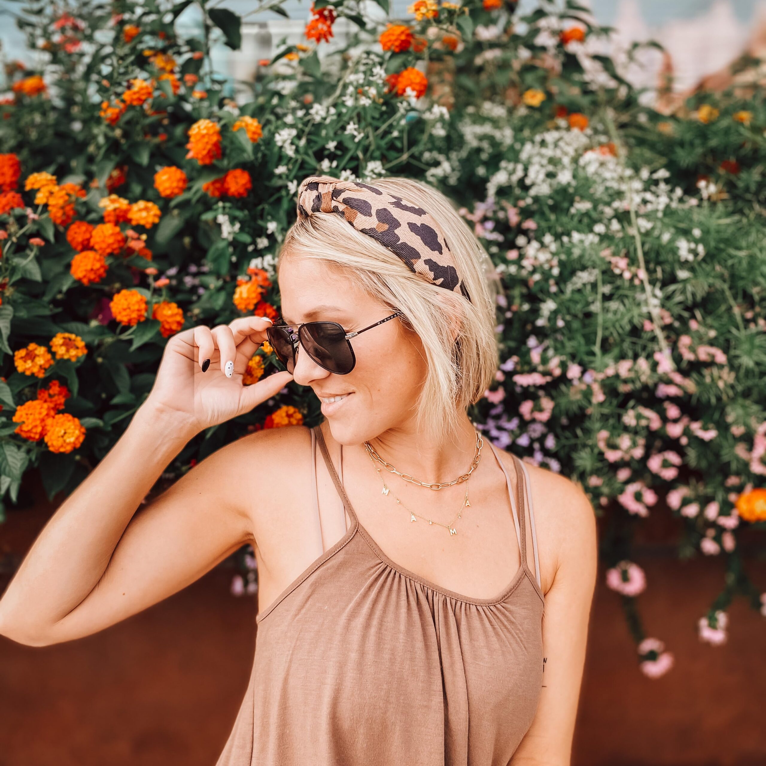 Blakely Sullivan theivoryblonde Picking Daisies Media Influencer